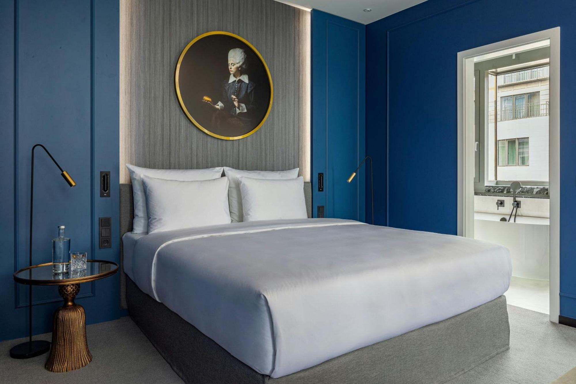 Luc Corner Suite